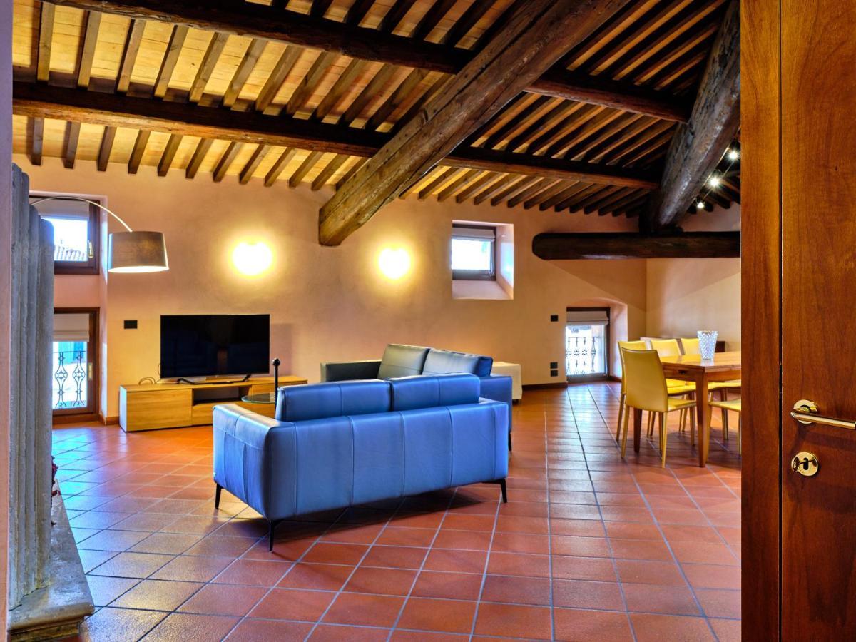 Apartmentsarena - Residenza Degli Scaligeri - Piazza Erbe Verona Esterno foto