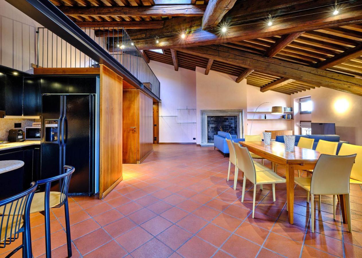 Apartmentsarena - Residenza Degli Scaligeri - Piazza Erbe Verona Esterno foto