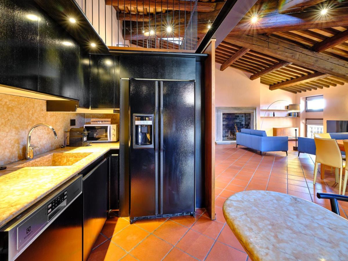 Apartmentsarena - Residenza Degli Scaligeri - Piazza Erbe Verona Esterno foto