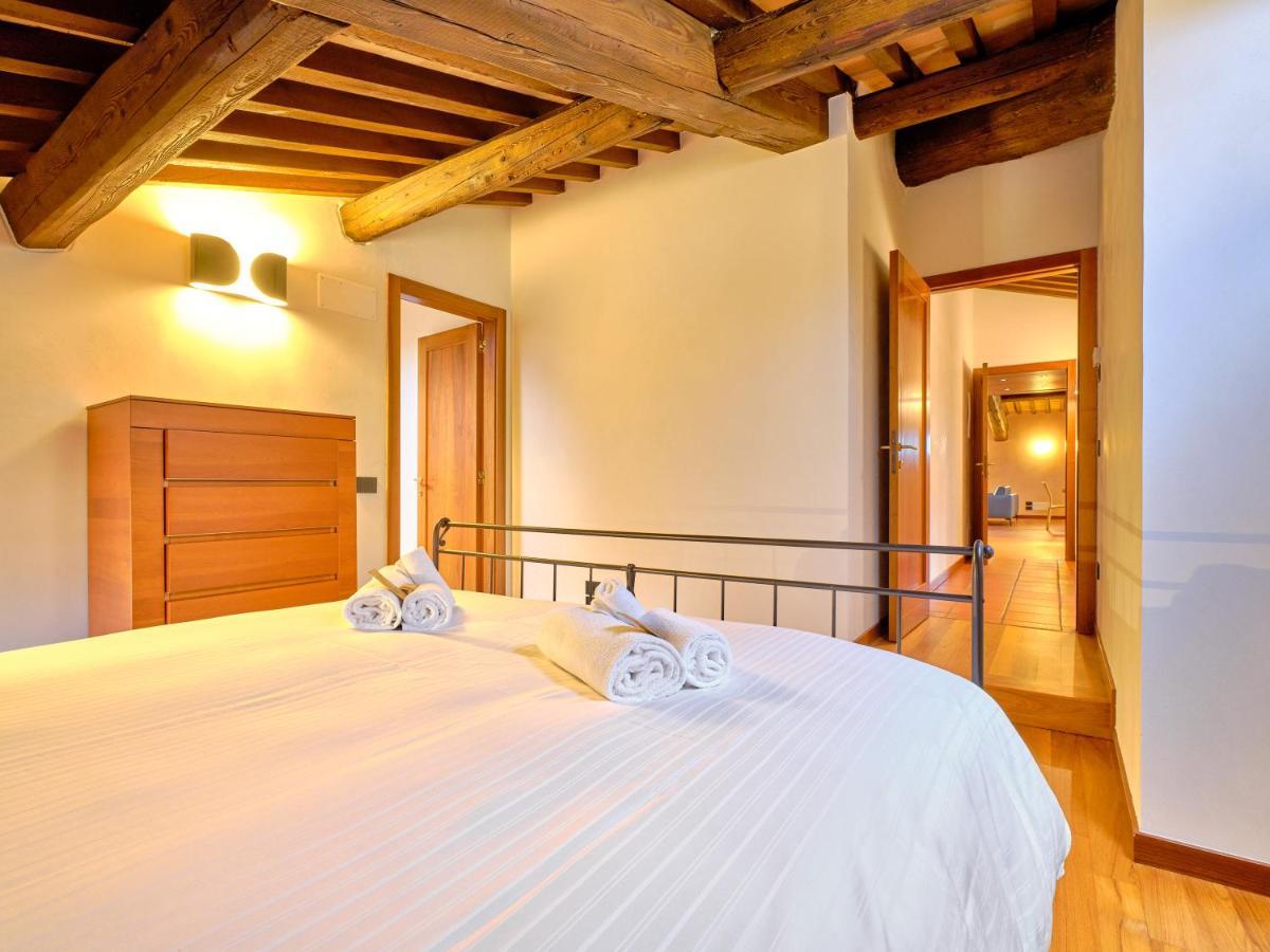 Apartmentsarena - Residenza Degli Scaligeri - Piazza Erbe Verona Esterno foto